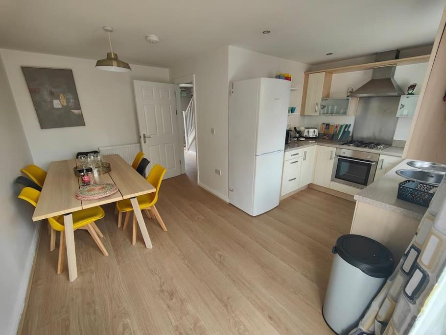 Shoreline Seaside Aberavon Holiday home *